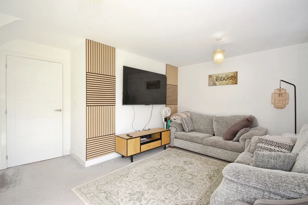 Hindhead Drive, Longford, CV6, photo 2