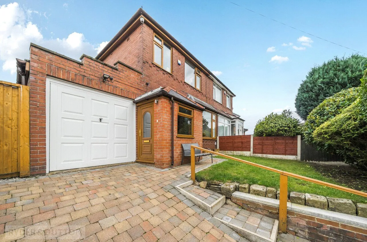 The Crescent, Shaw, OL2, photo 19