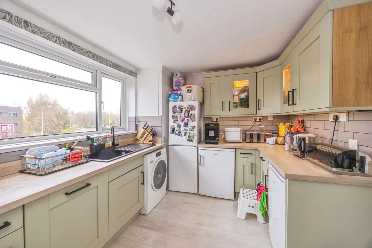 Chidham Close, Havant, PO9, photo 4