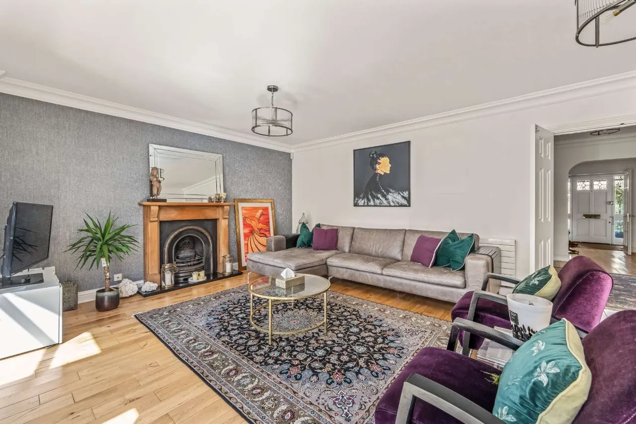 The Avenue, Hampton, TW12 3RN, photo 5