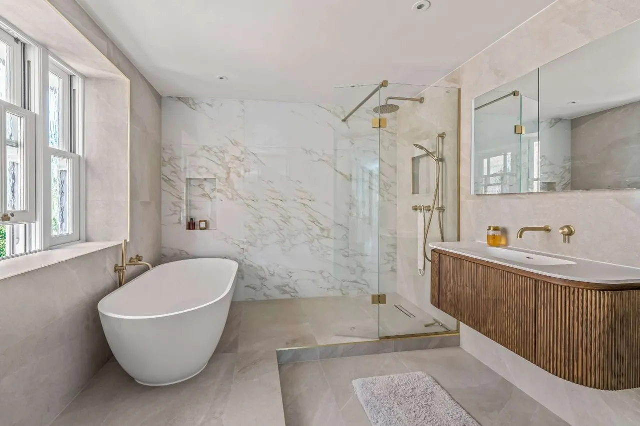 The Avenue, Hampton, TW12 3RN, photo 10
