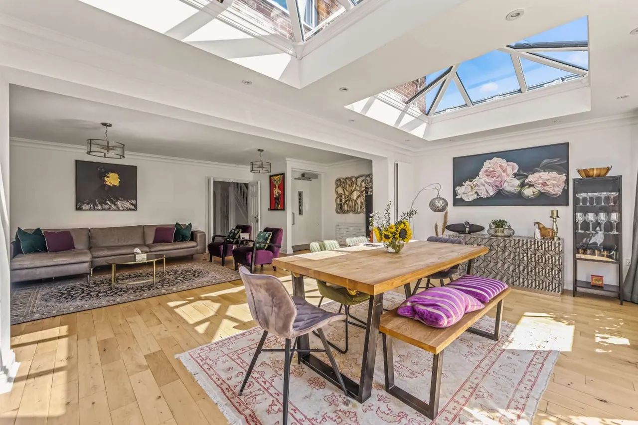 The Avenue, Hampton, TW12 3RN, photo 4