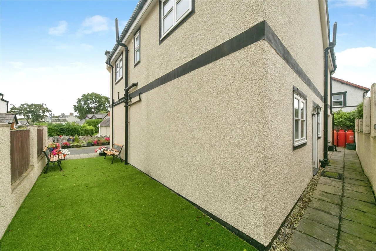 Bryn Pydew, Llandudno Junction, LL31, photo 16