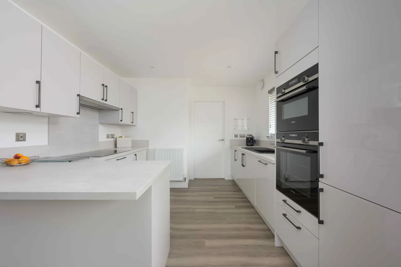 Beaton Drive, Winchburgh, photo 11