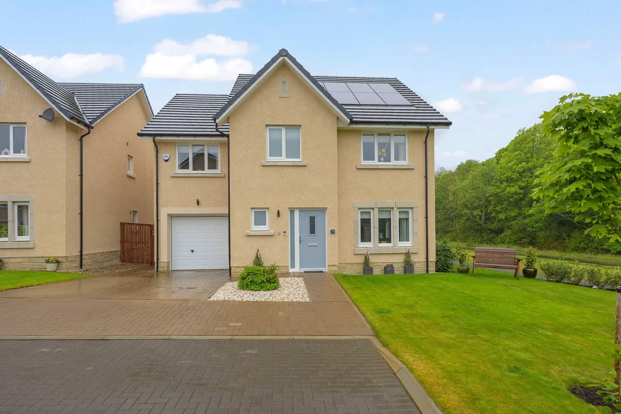 4 bed house for sale — Beaton Drive, Winchburgh