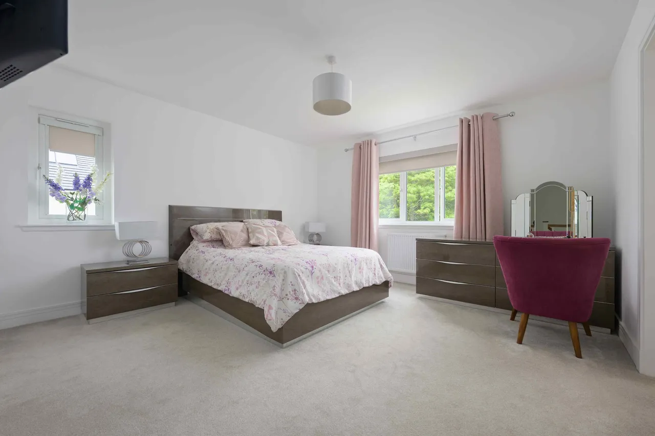 Beaton Drive, Winchburgh, photo 17