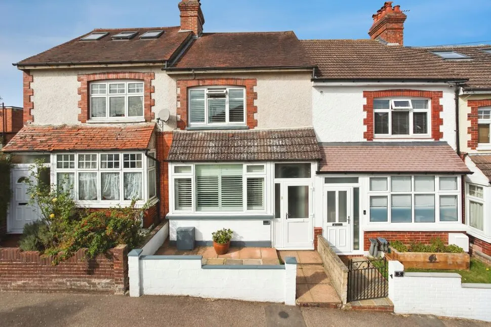3 bed house for sale, Canterbury Road, Pembury, TN2