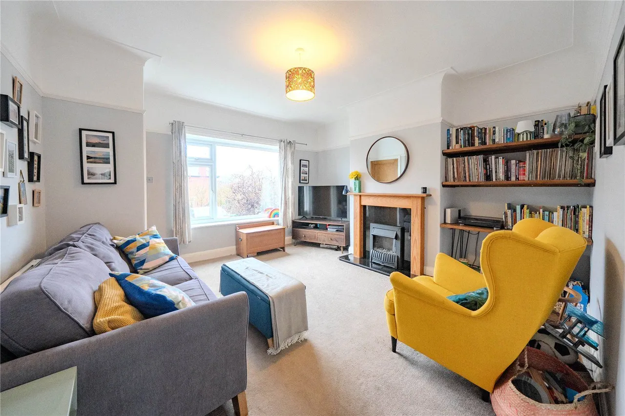 3 bed house for sale, Commercial Villas, Pudsey, LS28