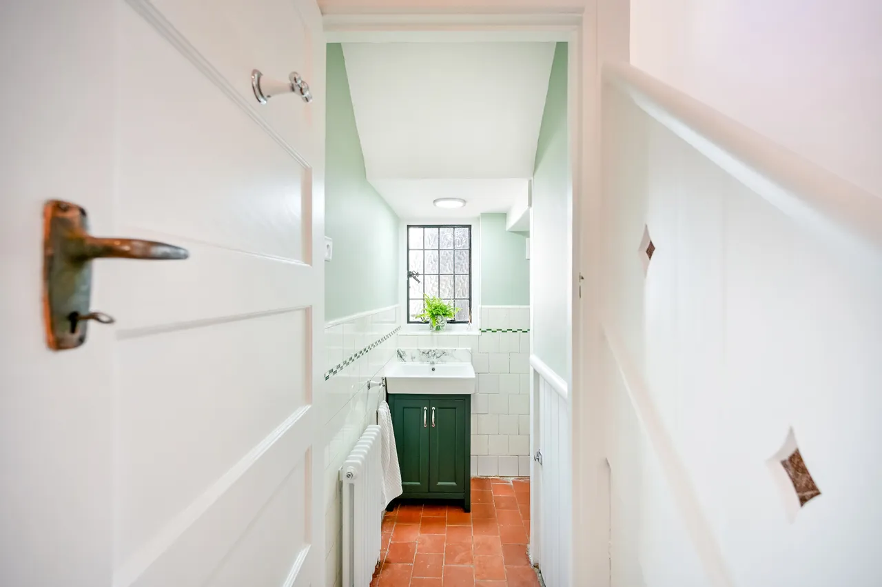 Hounslow, TW5, photo 6