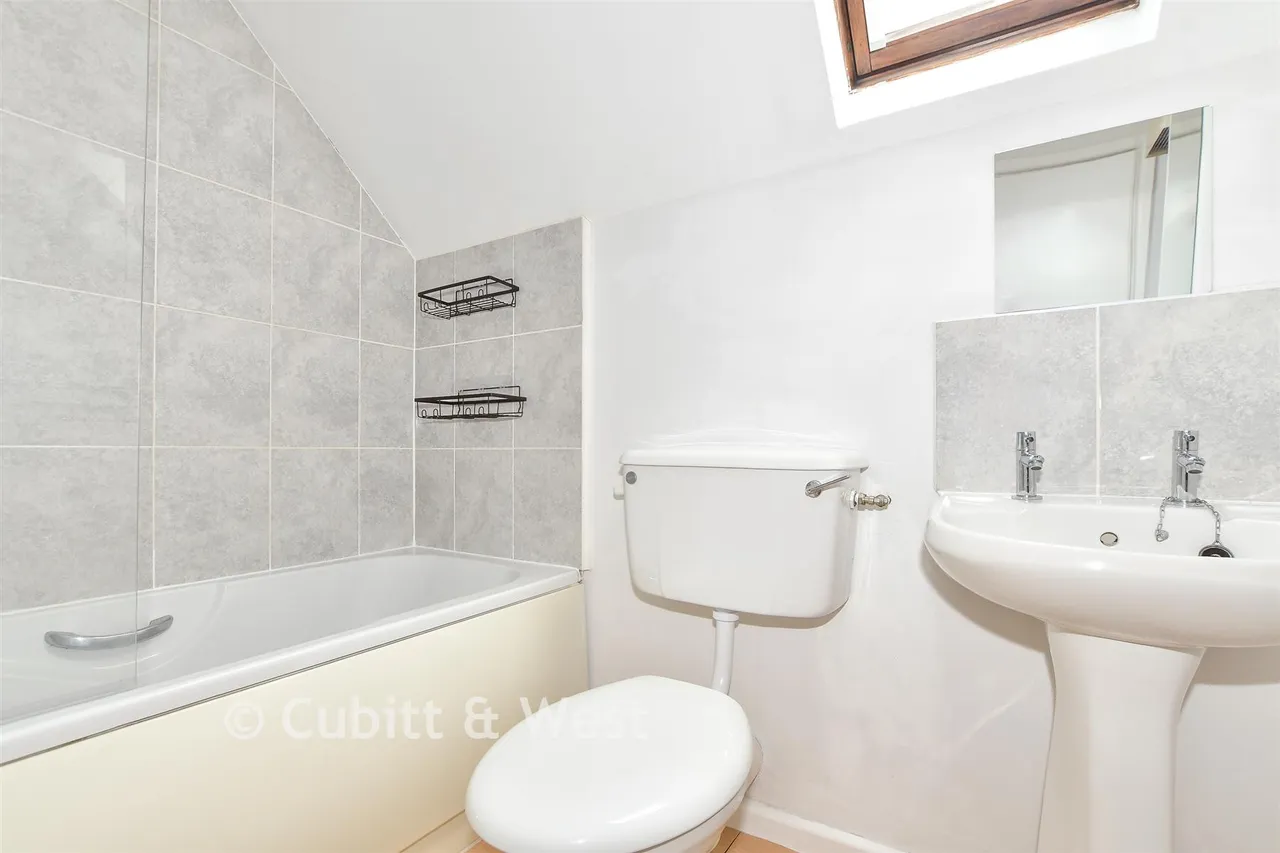 John Wiskar Drive, Cranleigh, GU6, photo 6