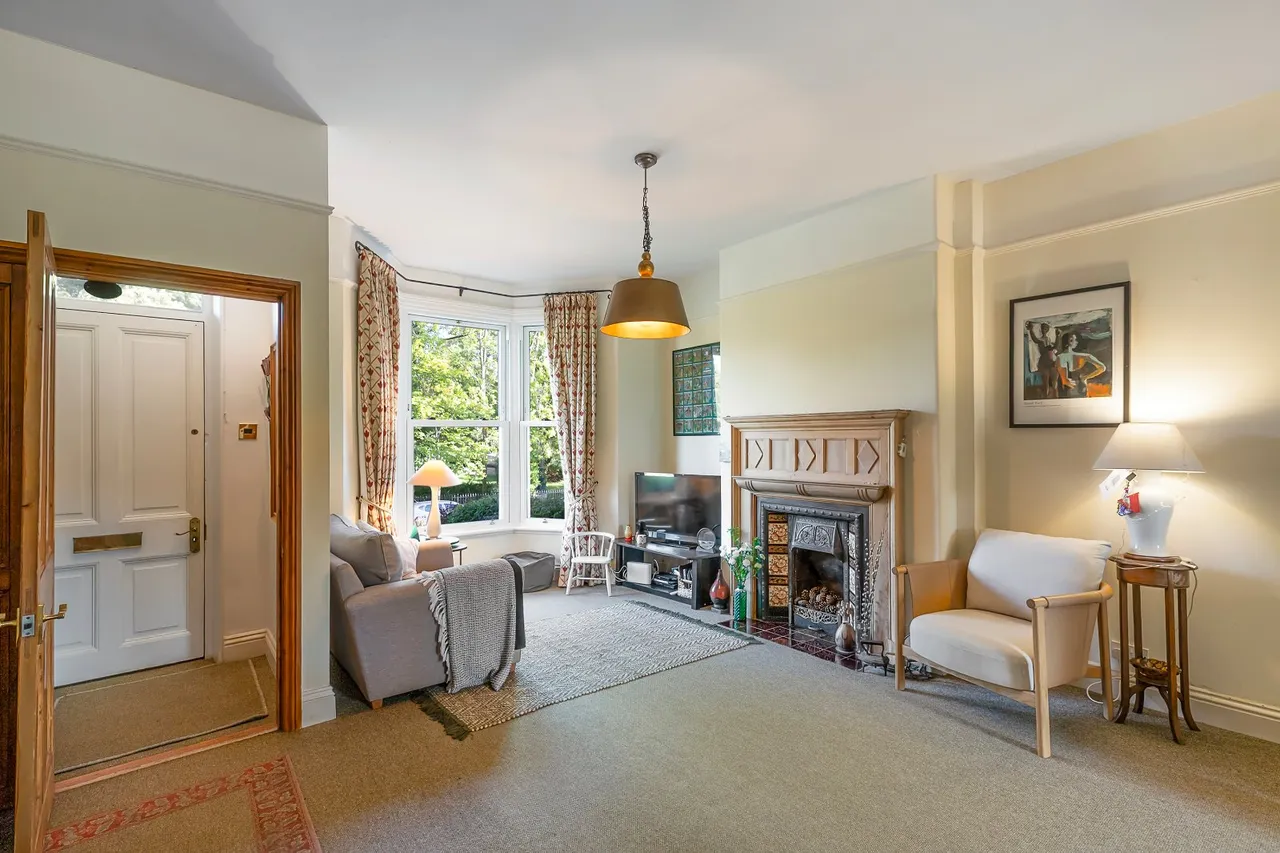 Bridge Lane, Ilkley, LS29, photo 2