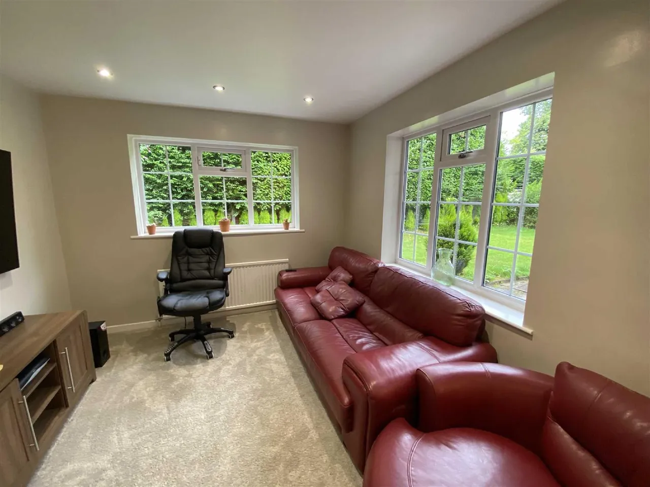 Carlton Court, Hale, WA15, photo 5