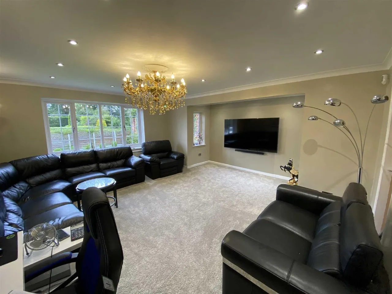 Carlton Court, Hale, WA15, photo 3