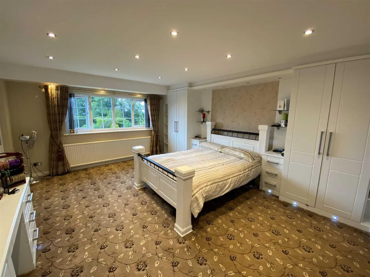 Carlton Court, Hale, WA15, photo 9