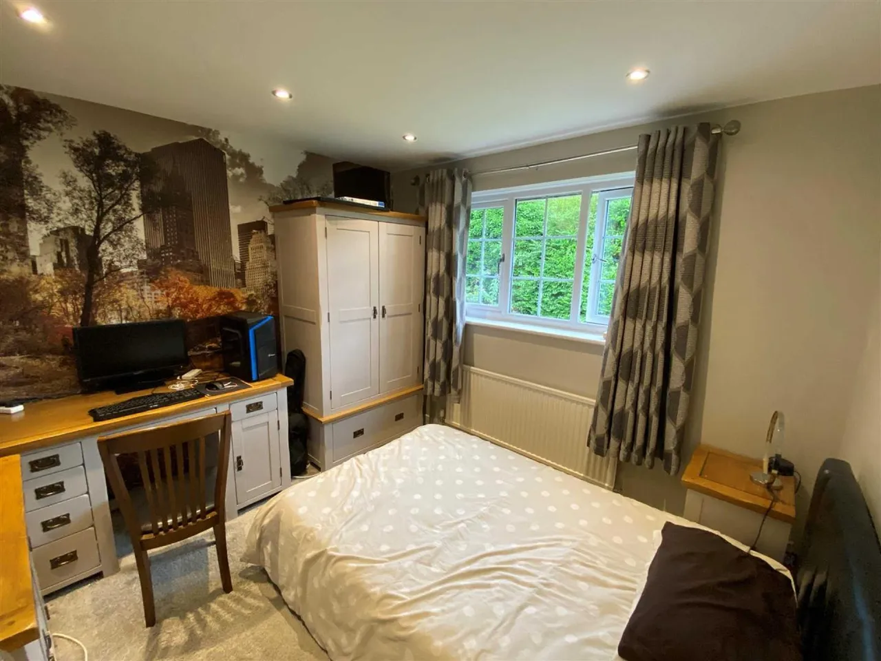 Carlton Court, Hale, WA15, photo 10