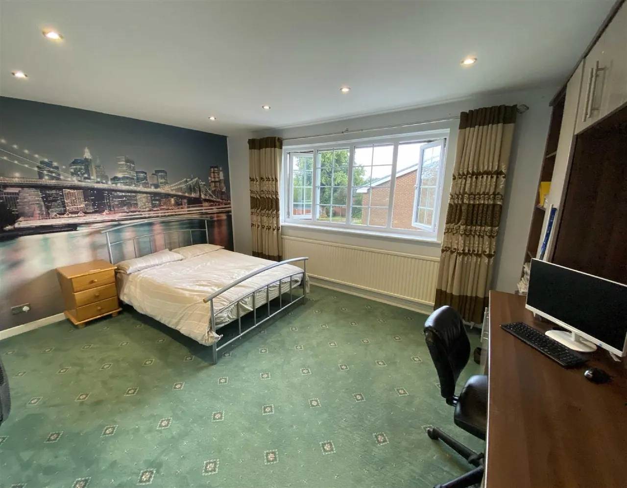Carlton Court, Hale, WA15, photo 12