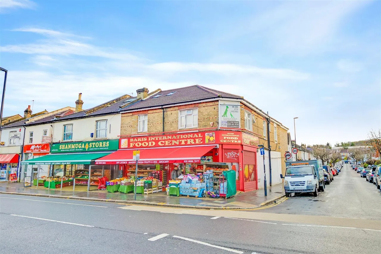 house for sale, Brighton Road, South Croydon, CR2