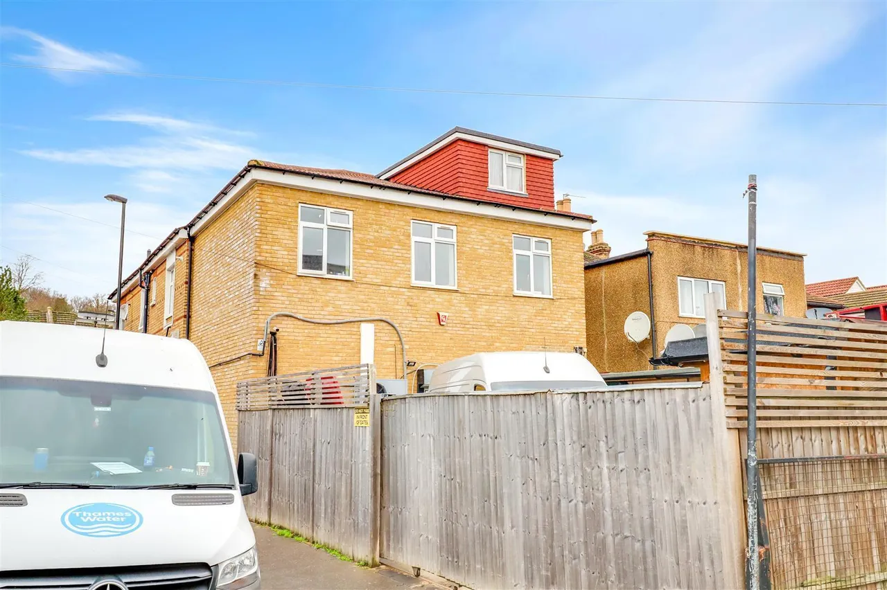 Brighton Road, South Croydon, CR2, photo 3