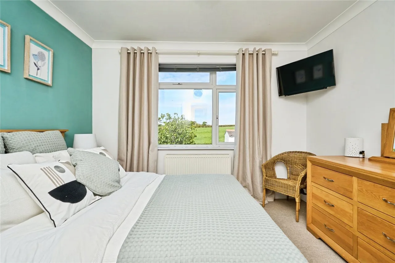 Horsebridge Hill, Newport, PO30, photo 15