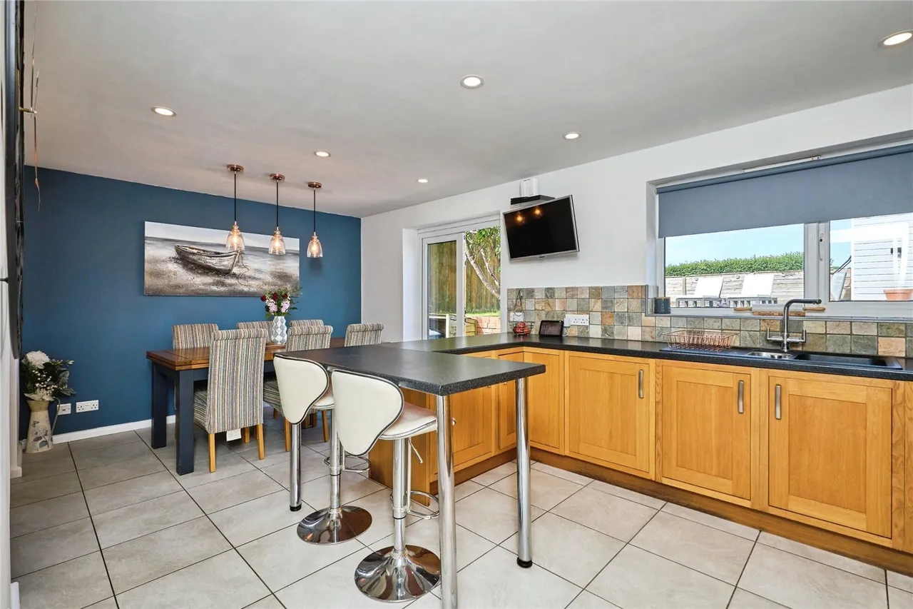Horsebridge Hill, Newport, PO30, photo 7