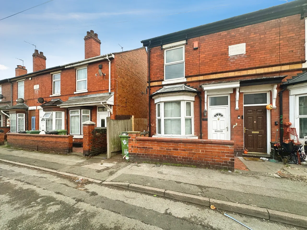 2 bed house to rent, Addenbrooke Street, Wednesbury, WS10