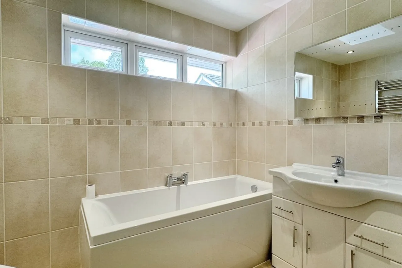 Sandyhurst Lane, Ashford, TN25, photo 11