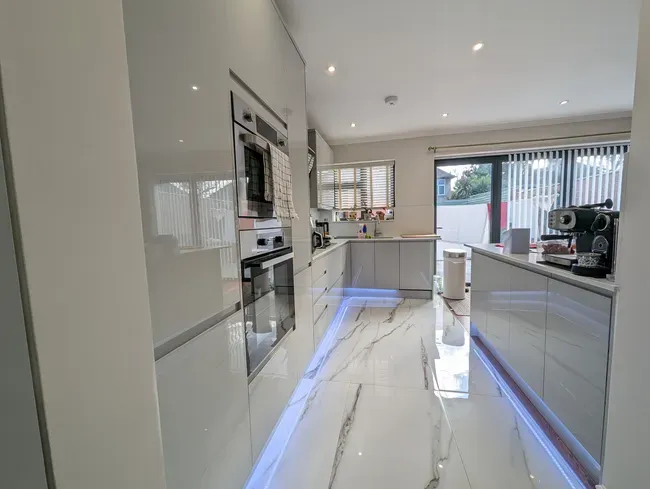bedsit to rent — Room to Let Cool Oak Lane West Hendon...