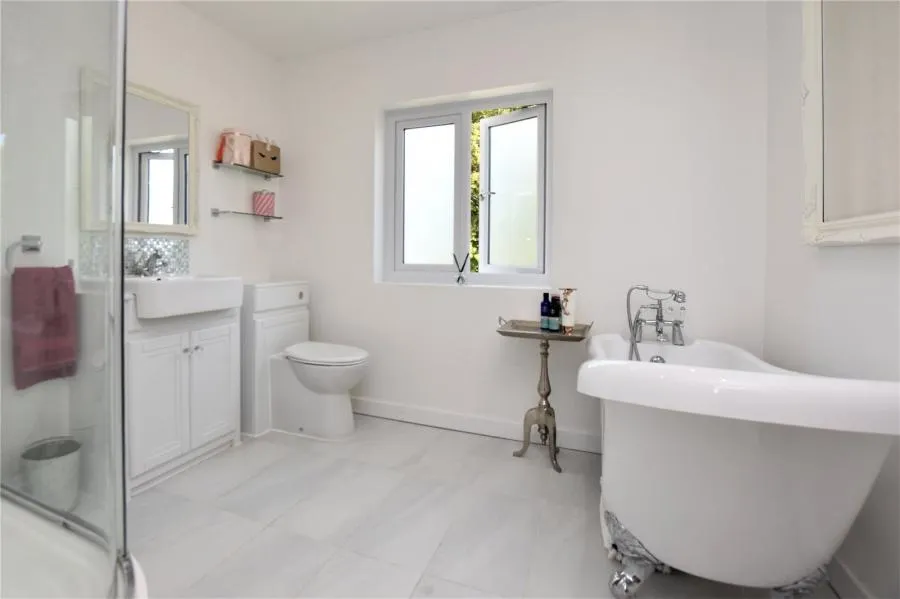 Pebmarsh Road, Colne Engaine, CO6, photo 18
