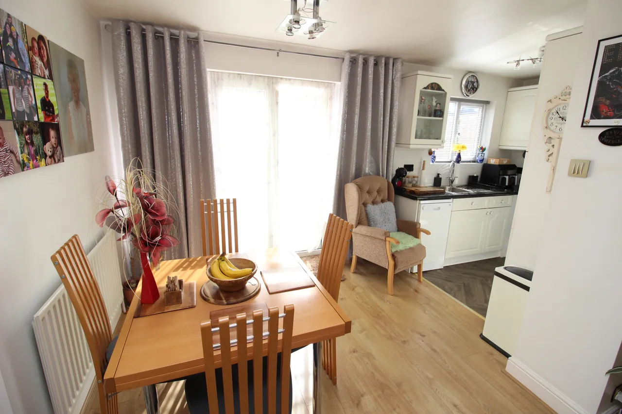 Conrad Drive, WORCESTER PARK, Surrey, Worcester Park, KT48PR, photo 4