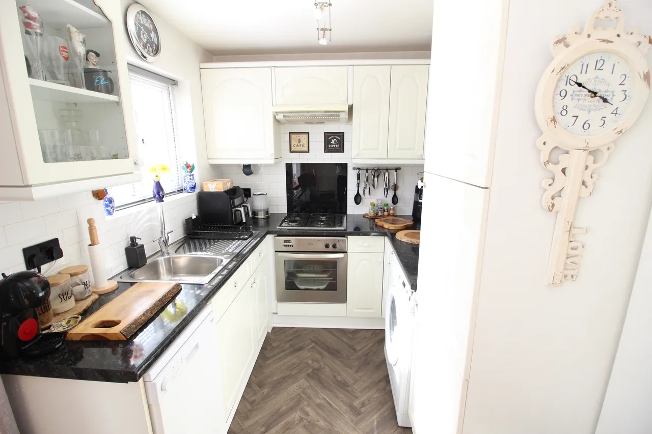 Conrad Drive, WORCESTER PARK, Surrey, Worcester Park, KT48PR, photo 5