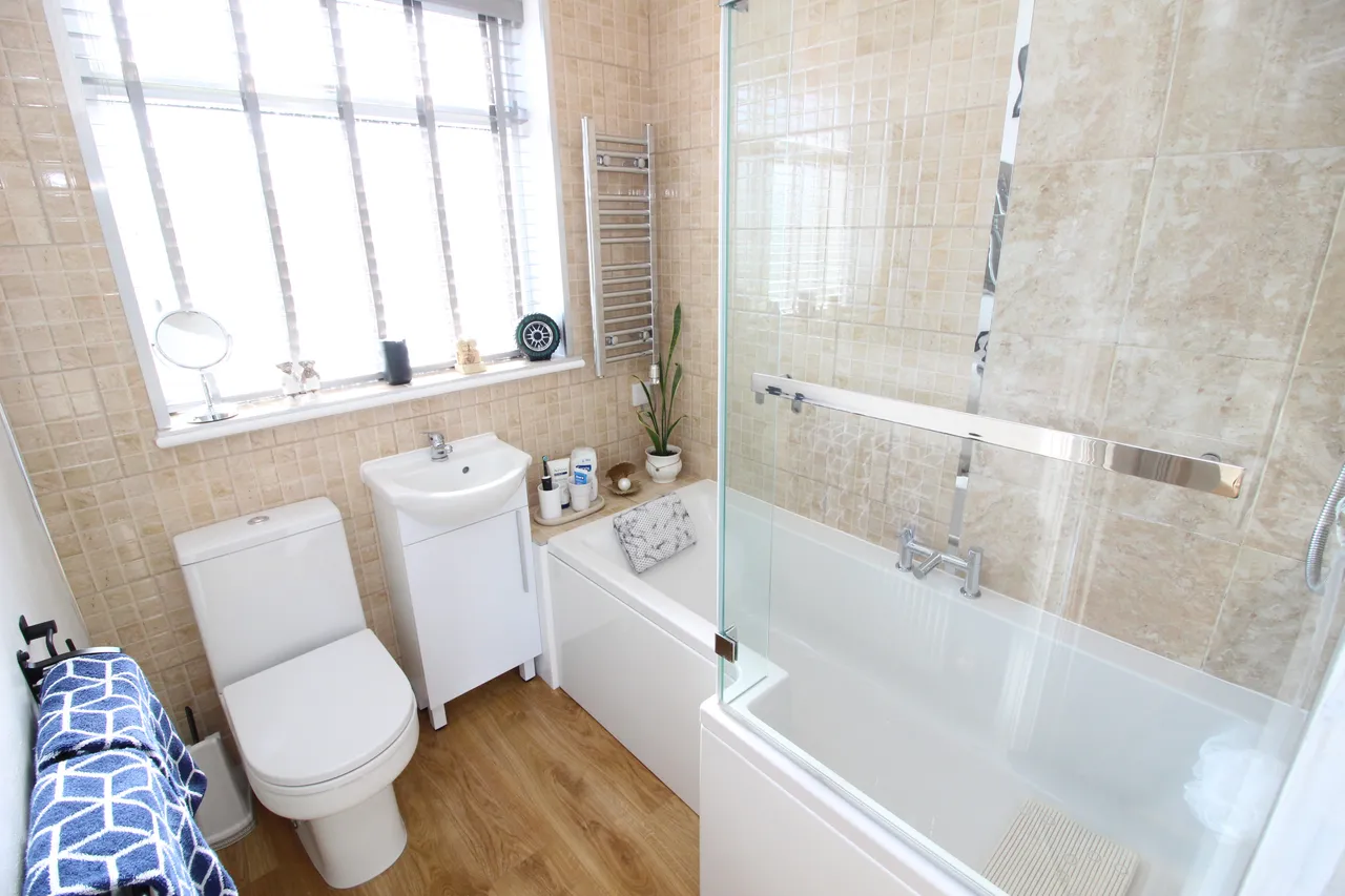 Conrad Drive, WORCESTER PARK, Surrey, Worcester Park, KT48PR, photo 8