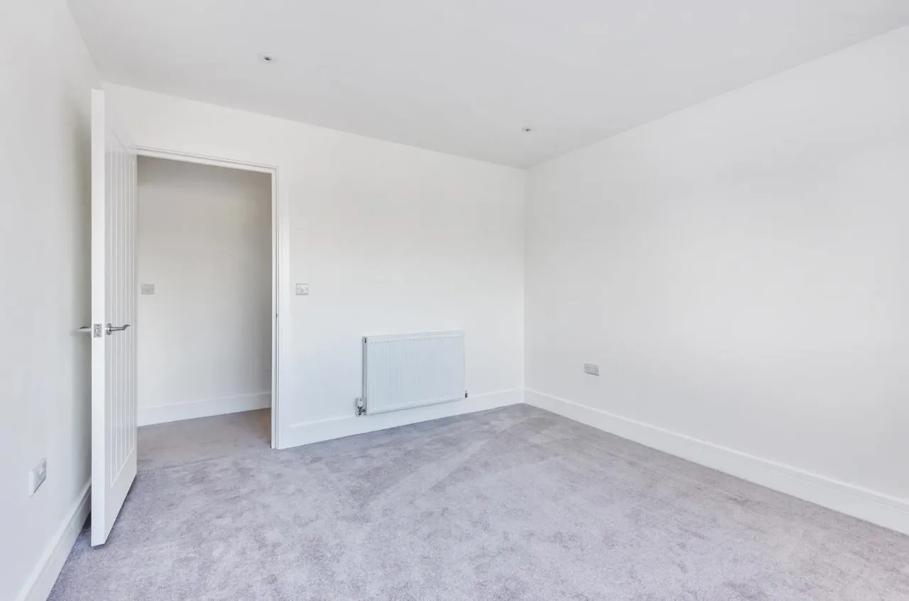 26 High Street, Banstead, Surrey, SM7 2LJ, photo 8