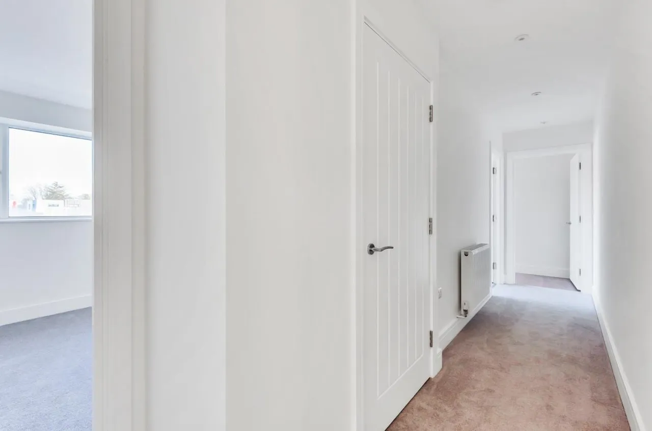 26 High Street, Banstead, Surrey, SM7 2LJ, photo 6