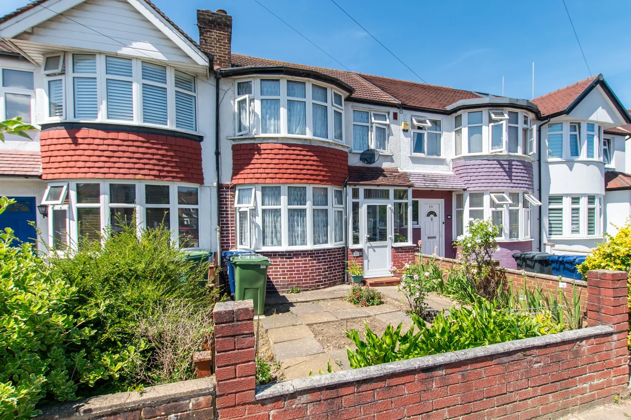 27 Hodder Drive, Greenford, photo 10