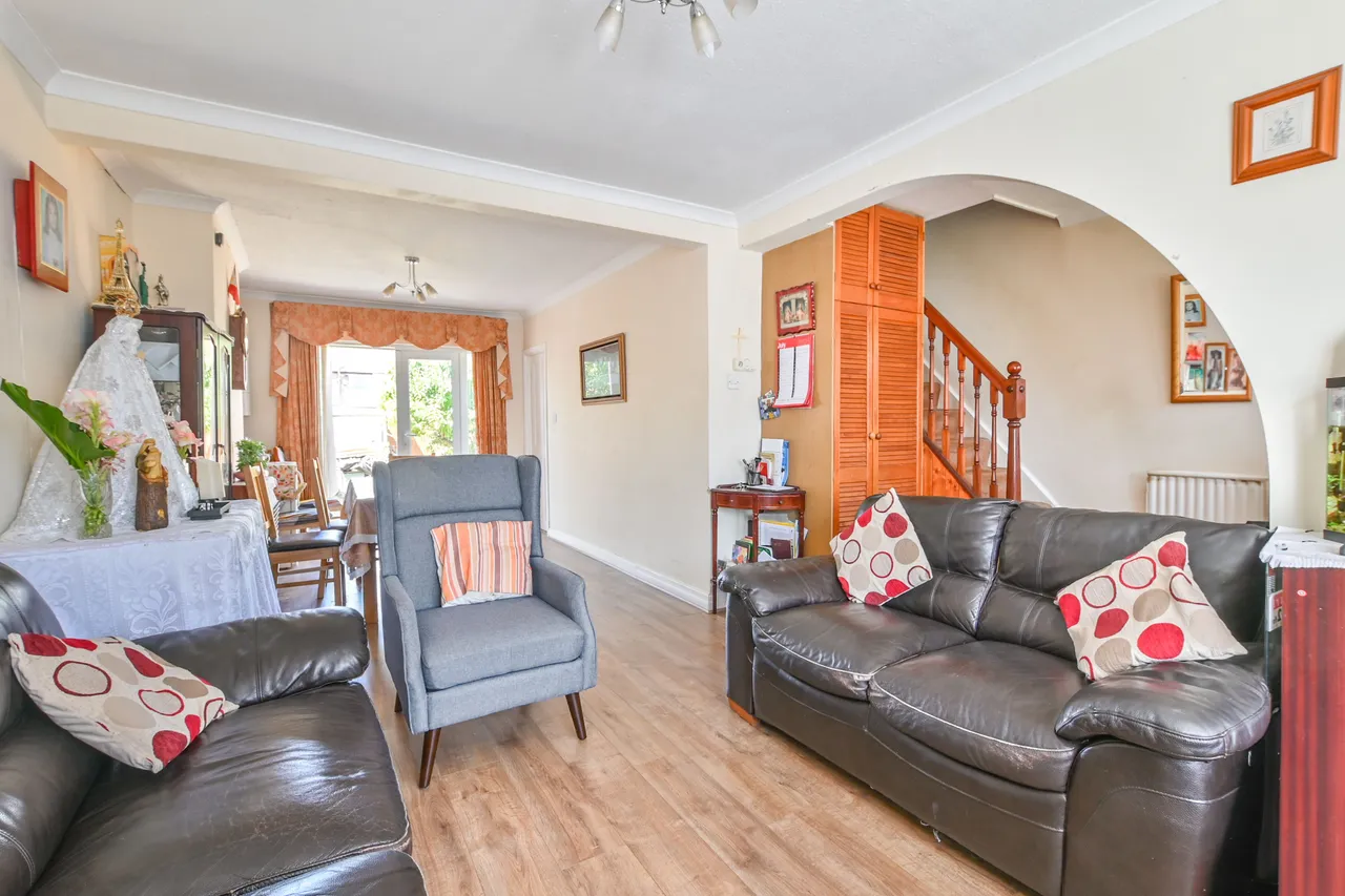27 Hodder Drive, Greenford, photo 3