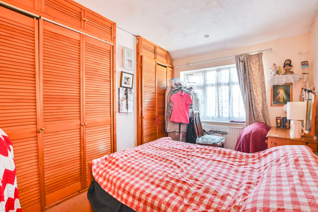27 Hodder Drive, Greenford, photo 8