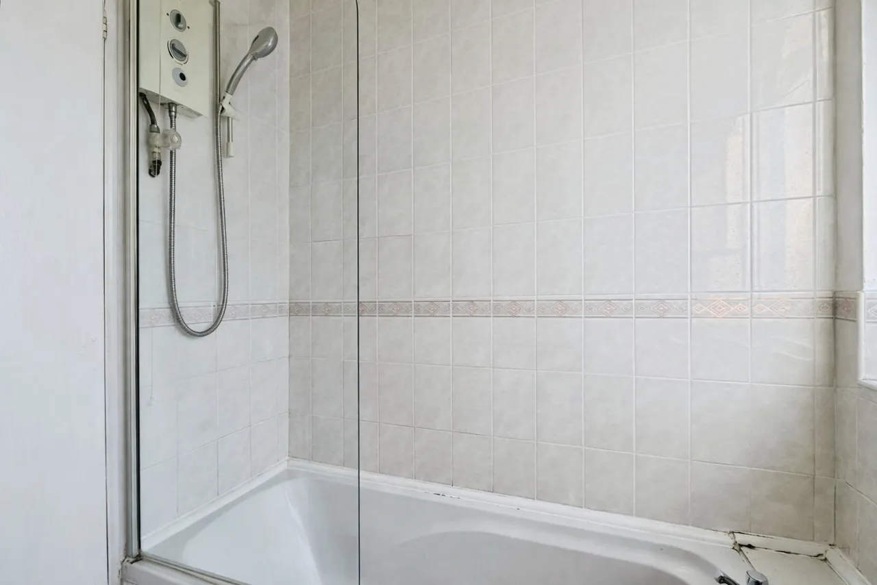 Woodleigh Avenue, Leeds, LS25, photo 10