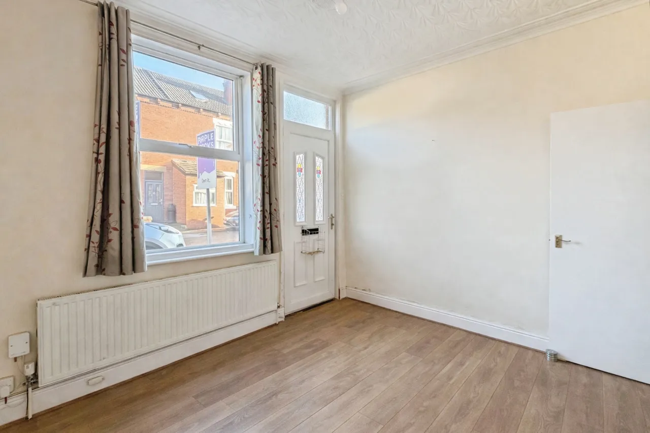 Woodleigh Avenue, Leeds, LS25, photo 3