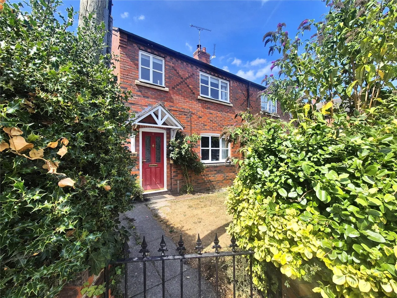 St. Marys Court, Overton, LL13, photo 24