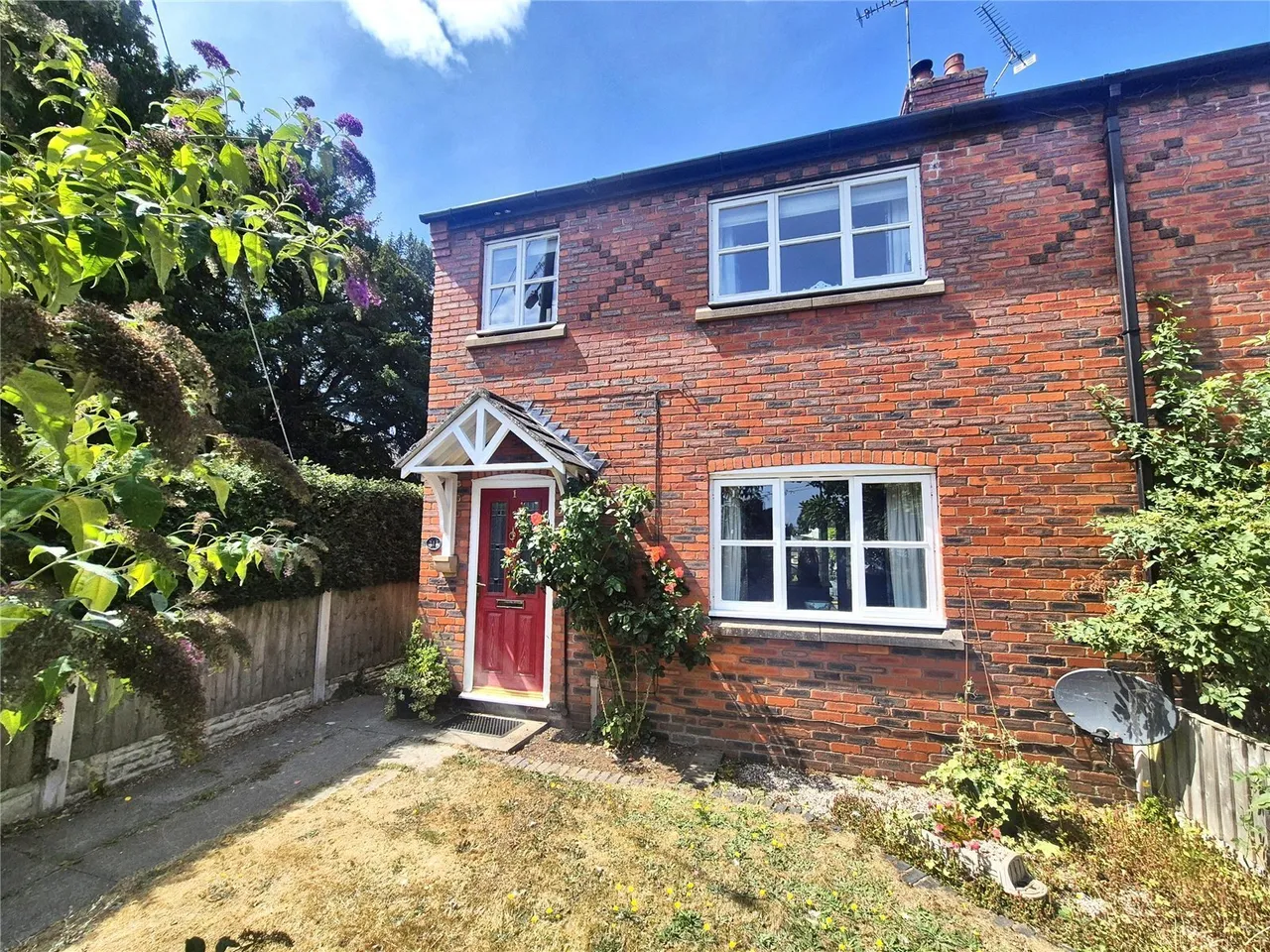 St. Marys Court, Overton, LL13, photo 25