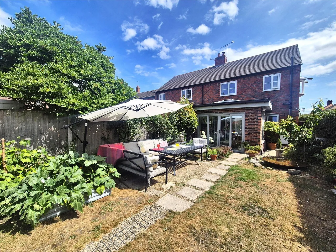 St. Marys Court, Overton, LL13, photo 18