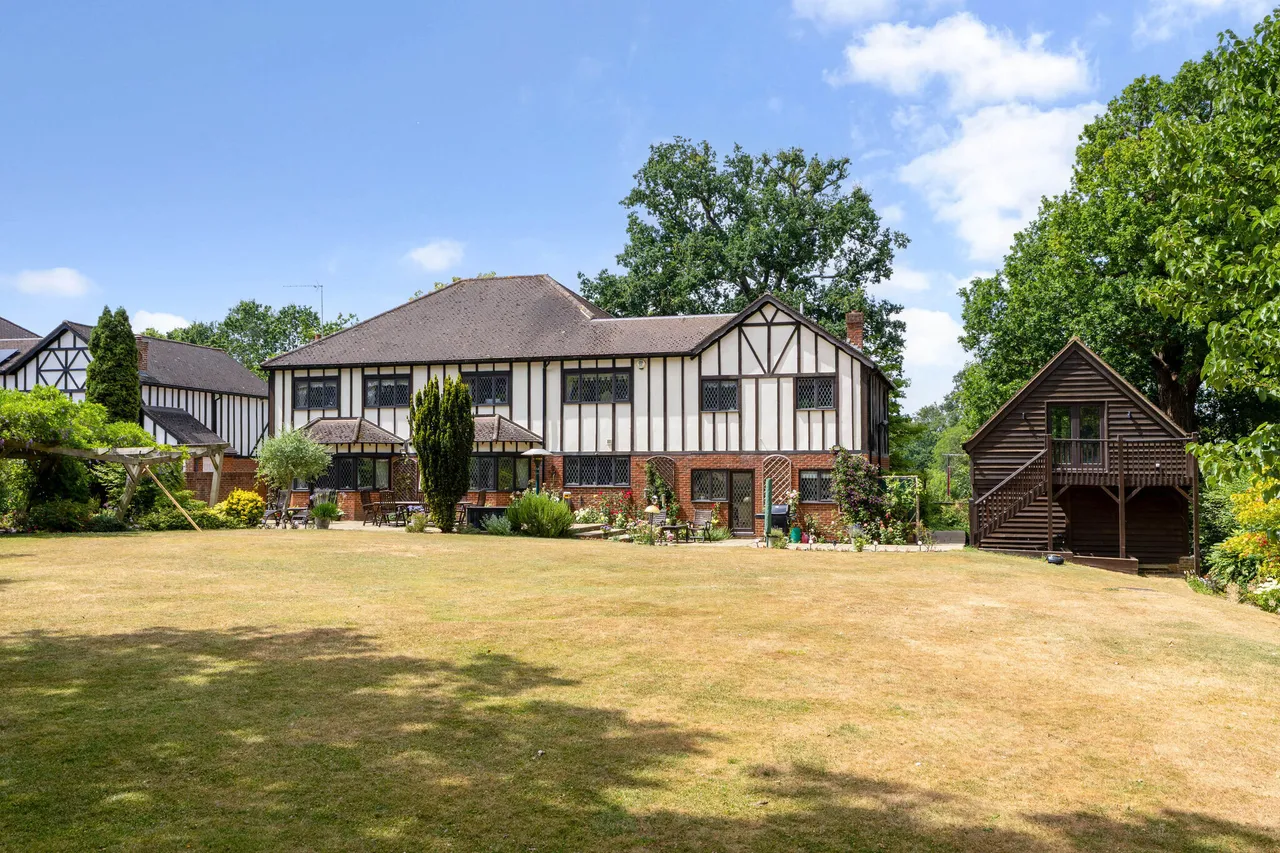 Ware Park, Ware, SG12, photo 12