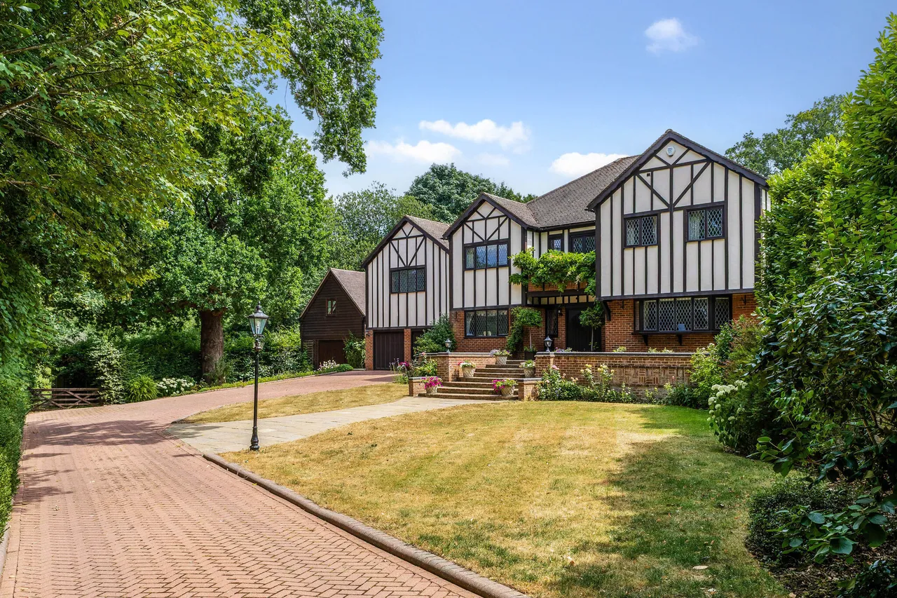 Ware Park, Ware, SG12, photo 11
