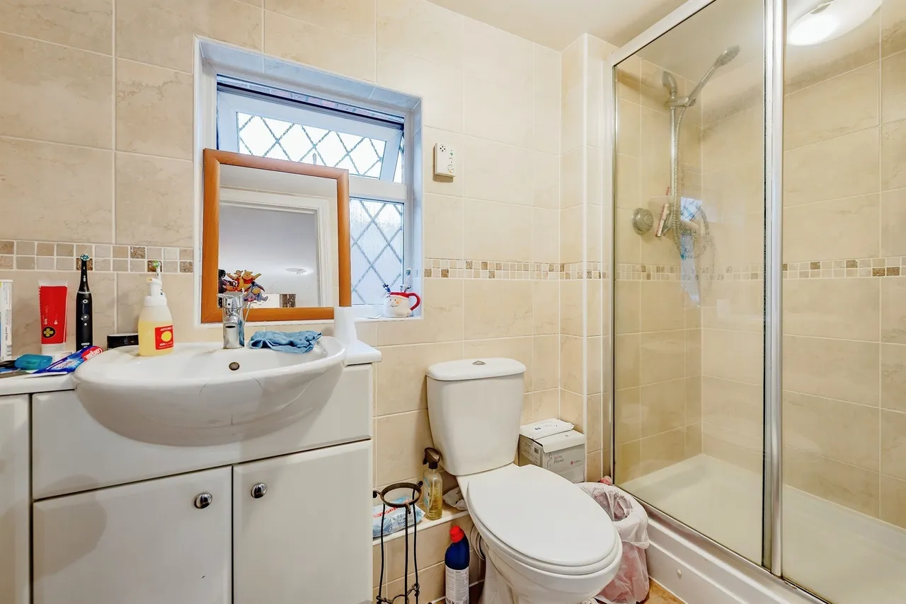 Station Road, East Grinstead, photo 5