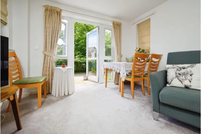 Avenue Road, Lymington, SO41, photo 20
