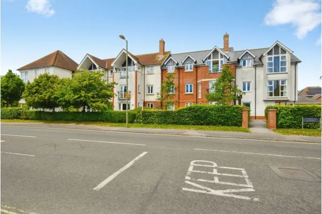 Avenue Road, Lymington, SO41, photo 4