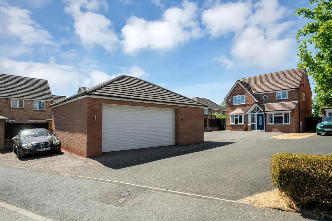 4 bed house for sale, Horseguards Way, Melton Mowbray, LE13