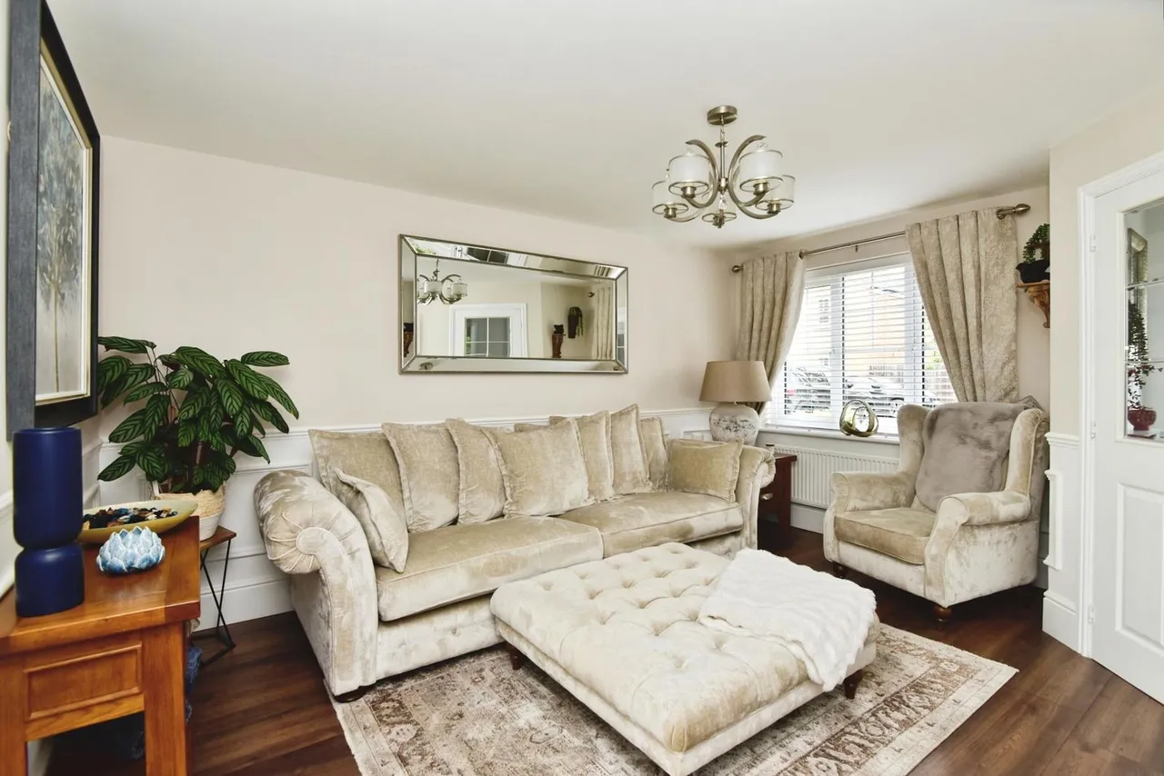 Comfrey Avenue, SANDBACH, Cheshire, CW11, photo 4