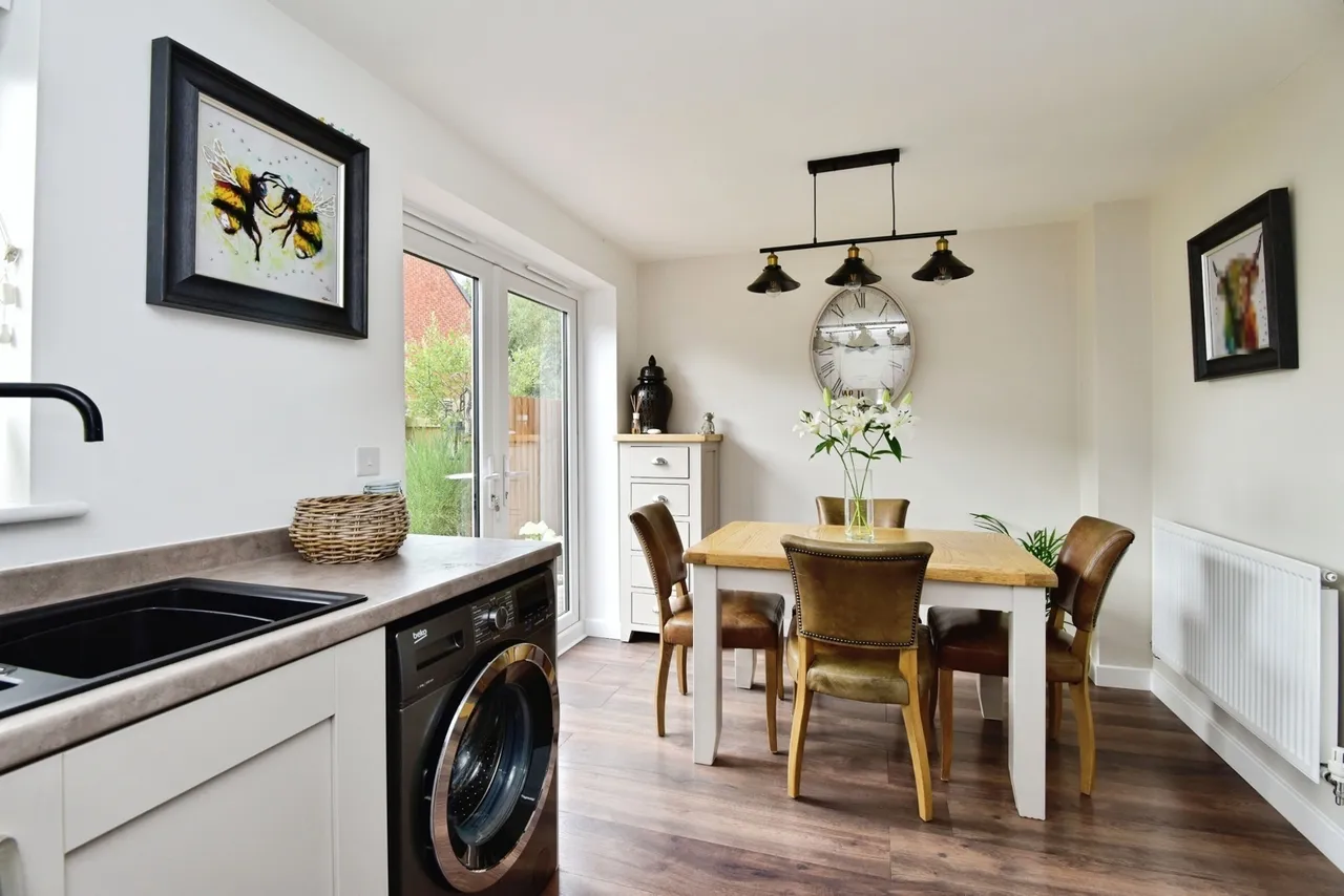 Comfrey Avenue, SANDBACH, Cheshire, CW11, photo 9