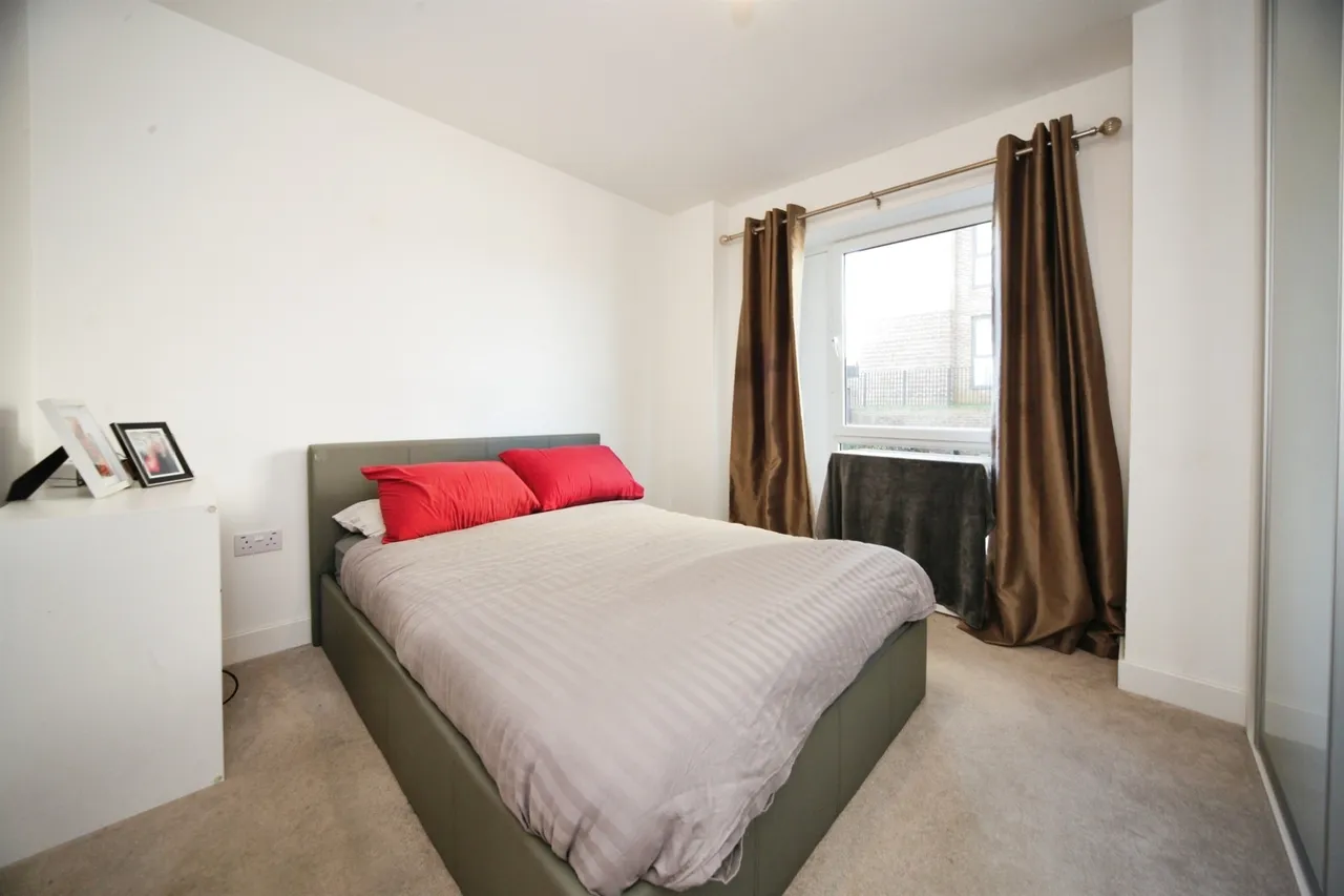 Stirling Drive, Luton, LU2, photo 7
